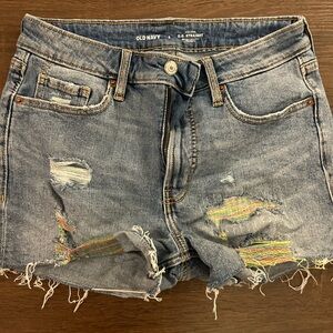 Ripped denim shorts